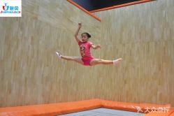 -蹦贝运动中心·蹦床·攀岩·闯关(龙岗店)