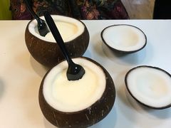 -志龙皇冠吃货椰子铺