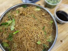 炒粉-大眼强五杯鹅·桑拿鸡煲