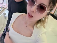 -美式眼镜·授权蔡司.依视路.尼康.豪雅.明月(人民广场店)