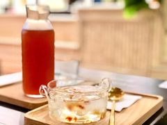 桃胶凉粉-炖物24章·顺时轻养茶(杭州大厦店)