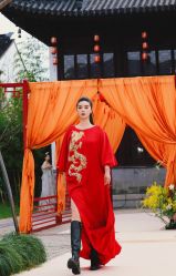 -懿沉香中式嫁衣礼服秀禾服龙凤褂马来褂旗袍总店
