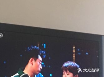 《临时演员》是由钱江汉、黄志伟共同执导，李洋担任编剧