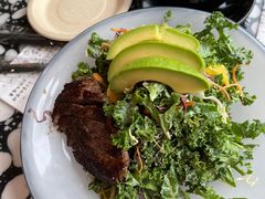 煎牛肉羽衣甘蓝芒果沙拉-禧室Joyous Lounge(禧园店)