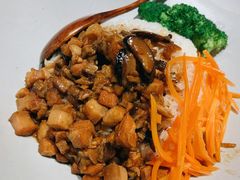 香菇卤肉饭-百春原湖南牛肉粉(百联世纪店)