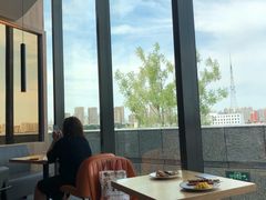 靠窗位-比格比萨自助(逗号立方店)