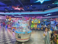 -LuckyStar幸运星家庭娱乐中心(东莞国贸店)