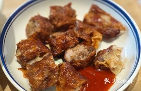 Fujian-style Fried Five Fragrance Rolls