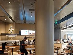 -星巴克臻选(上海合生汇1F店)