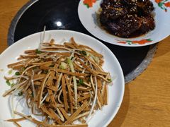 -郭婆婆疯子鸡·土货江湖菜馆