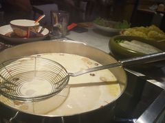 -尚尚仙·酸汤猪手·猪肚鸡火锅(华联万柳购物中心店)