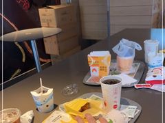 -麦当劳(友谊路得来速店)
