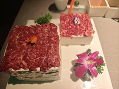 -左庭右院鲜牛肉火锅黑金店(陆家嘴中心店)