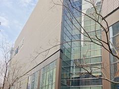 -LuOne凯德晶萃广场(徐家汇路店)