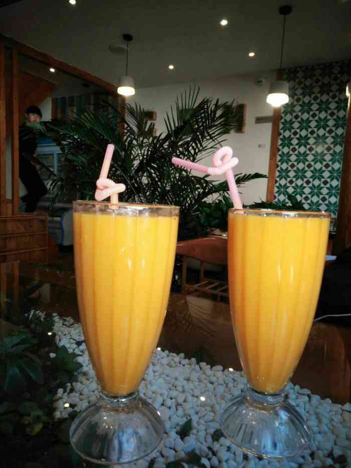 陈四美餐厅云南特色菜(木府店)-"服务很好,鸡丝面好好吃,个人喜欢凉粉