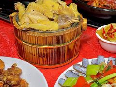 -岛中岛·海鲜大排档·万宁老字号(东澳店)