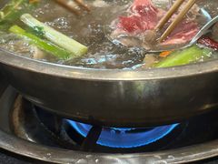 -周老三跷脚牛肉·全牛火锅(非遗传承店)