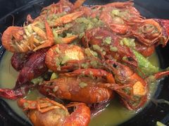 -虾弄弄海派小龙虾·牛羊蝎子火锅