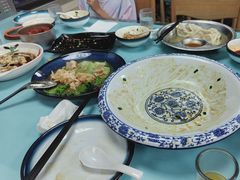 -崴海渔村(虹梅路店)