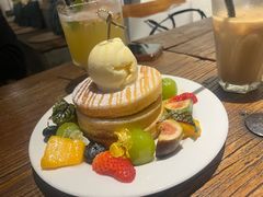 香草浆果松饼-邊渡咖啡