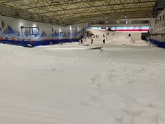 -乔波室内滑雪场