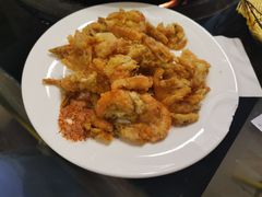 炸河虾-姥家大锅台水库渔家