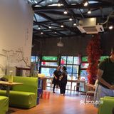 环境不错，点菜是在厨房窗口，有菜品展示，喜欢那个就那