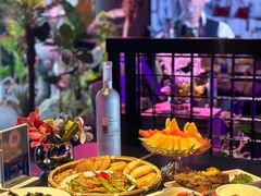 -粉墨特色菜·烧烤音乐酒馆