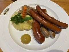 -LENBACH兰巴赫西餐啤酒坊(大连东港店)