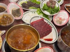 -四囍码头海鲜烧烤自助火锅(外滩南京东路悦荟广场店)