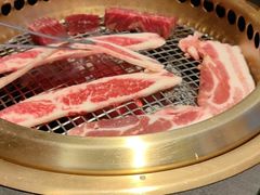 -铭牛烧肉·和牛海鲜自助(高新月牙湖店)
