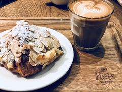 扁桃仁可颂-Peet's 皮爷咖啡(东湖路手作店)