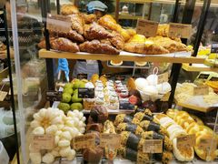 焦糖牛角包-PAPER STONE BAKERY(天环店)