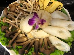 菌菇拼盘-龙门养心粥火锅(祥恒广场店)