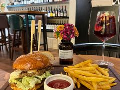 -LESCEDARS Brasserie Bistro香柏树