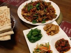 -萨宁音登锡伯风味餐厅(一楼店)