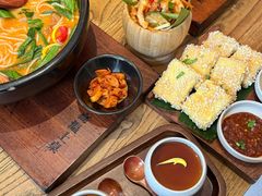 -银米·云南传统过桥米线(双廊黑金冠店)