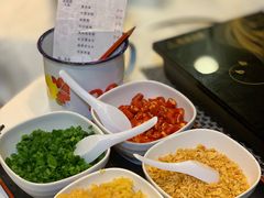 -鲜入围煮花胶鸡海鲜火锅