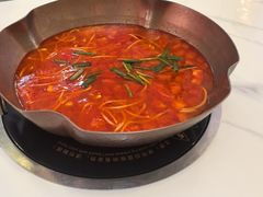 -毛辣果·贵州红酸汤牛肉火锅(西单店)
