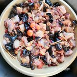胡须鸡养足140天，吃杂粮的走地鸡味道美。