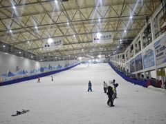 -乔波室内滑雪场