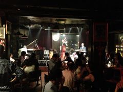 -东岸Cafe 爵士俱乐部