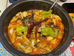 干锅牛蛙-云海肴·汽锅鸡·云南代表菜(天山百盛优客店)