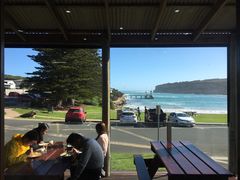 -12 Rocks Beach Bar Cafe