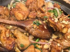 沙姜鸡煲-不二啫·广府啫啫煲(江燕路万科里店)