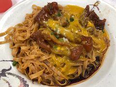 咖哩牛筋撈粗麵-金多乐茶餐厅