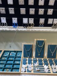 -AI艾耳·专业手工耳洞·穿孔美学馆