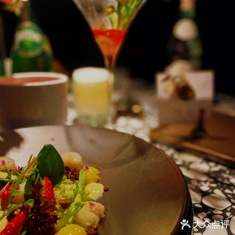 西安｜W酒店旁这家法国菜浪漫出圈[调皮]