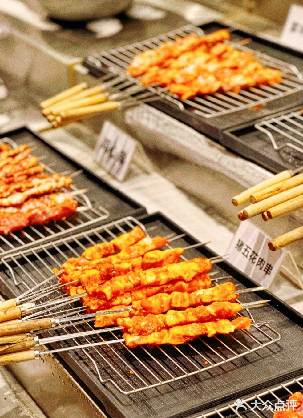 人均不过百，实现和牛烧肉自由，还有帅气小哥帮