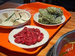 -苗伯妈酸汤火锅